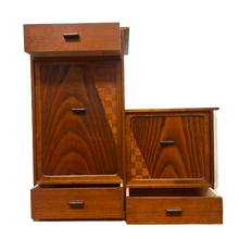 Load image into Gallery viewer, Kazari Shelf (3 drawers &amp; 2 drawers)
